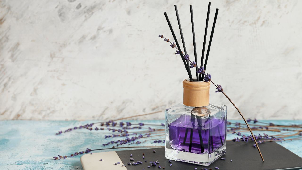 Does Bottle Design Affect Reed Diffuser Scent?